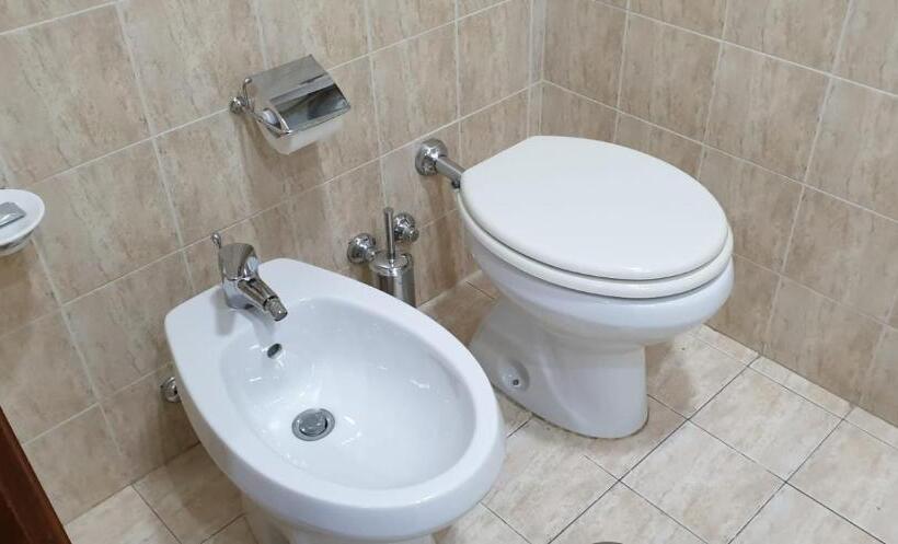 Economy Triple Room, Grand Hotel Pavone