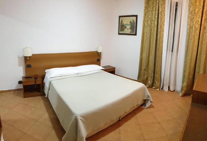 اتاق اکونومی, Grand Hotel Pavone