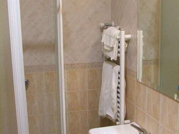 اتاق استاندارد, Grand Hotel Pavone