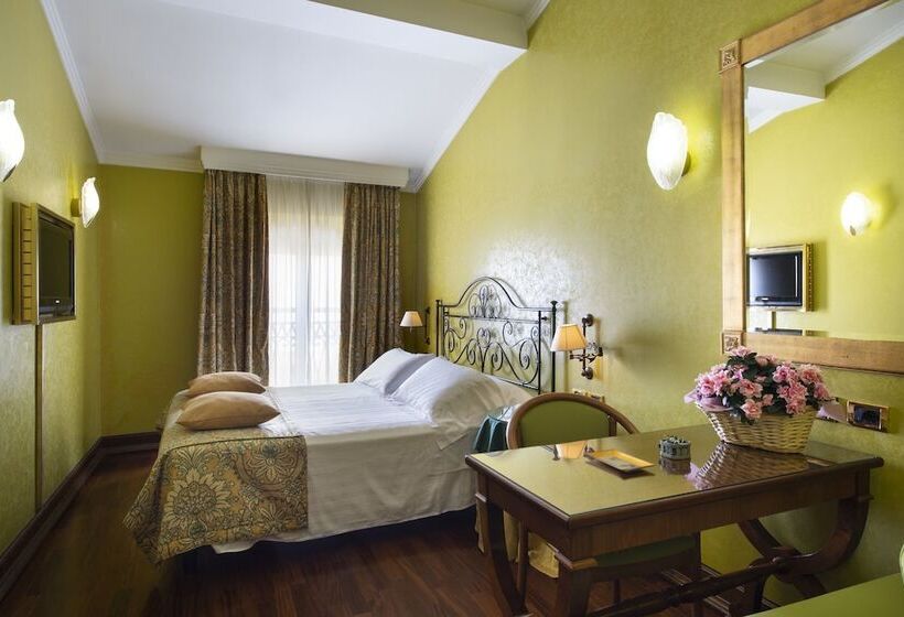 اتاق لوکس, Art Hotel Orologio
