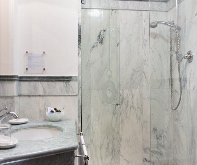 اتاق لوکس, Art Hotel Orologio