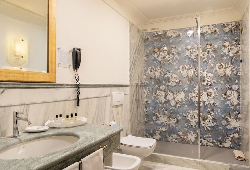 سوییت, Art Hotel Orologio
