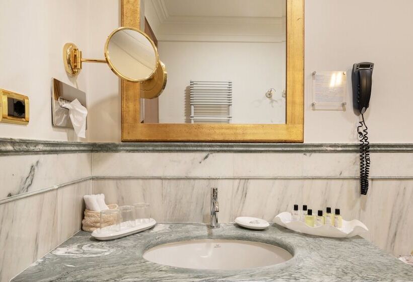 سوییت, Art Hotel Orologio