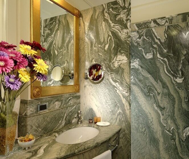 سوییت جونیور, Art Hotel Orologio