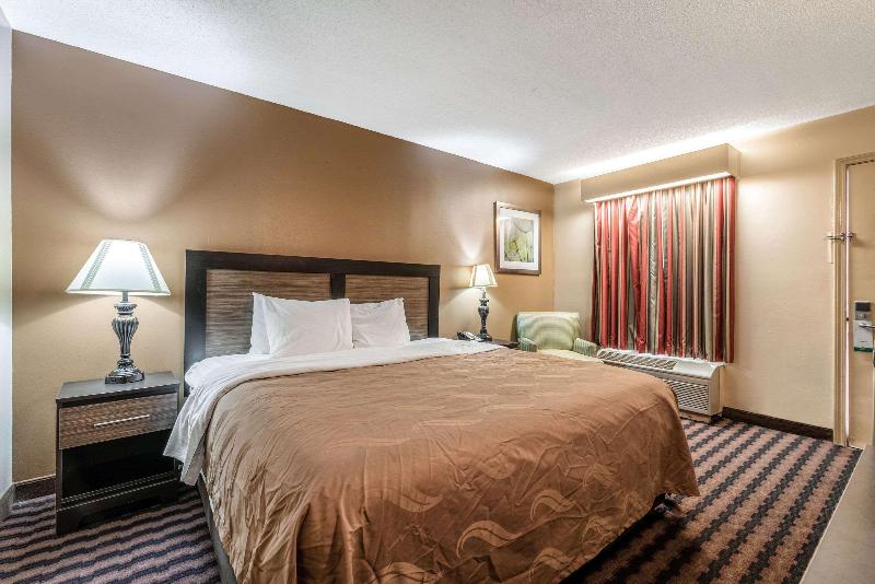 مجموعه ویستا شهر, Art Hotel Orologio