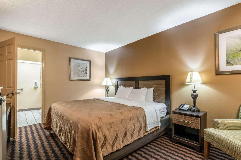 مجموعه ویستا شهر, Art Hotel Orologio