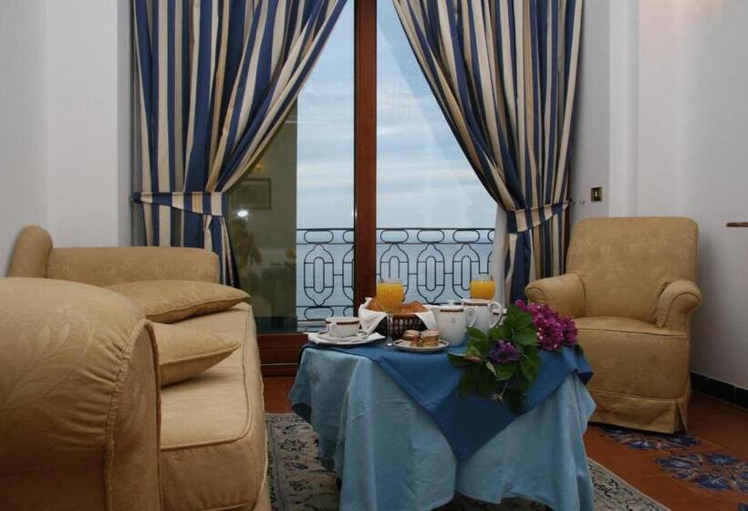 Deluxe Suite Sea View, Belvedere