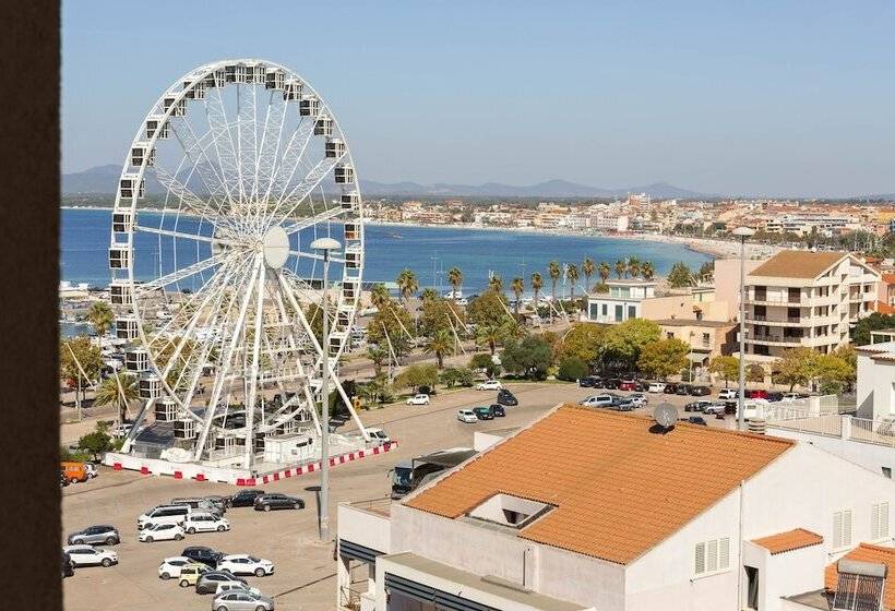 اتاق اساندارد با چشم‌انداز جانبی به دریا, Catalunya