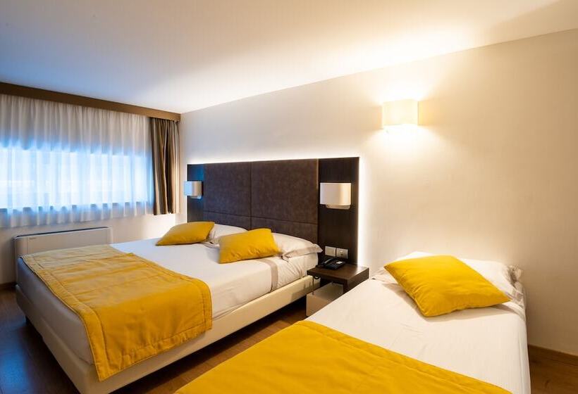 3-Bett-Standardzimmer, Como