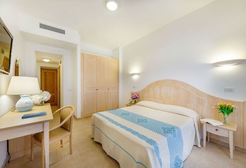 Triple Room Sea View, Dei Pini