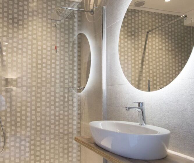 سوییت جونیور, Linta Hotel Wellness & Spa