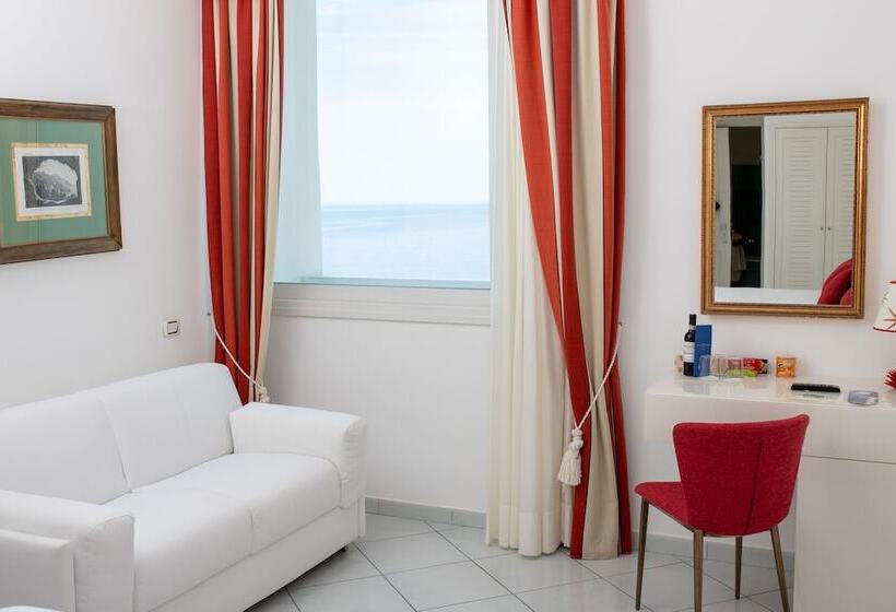 اتاق استاندارد با چشم‌انداز دریا, Marina Riviera