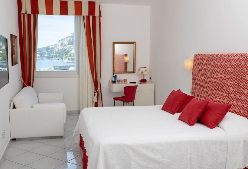 اتاق استاندارد سه نفره, Marina Riviera