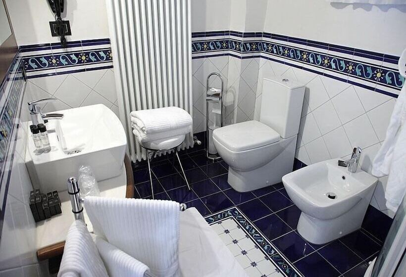 سوییت جونیور, Park Hotel Villa Carpenada