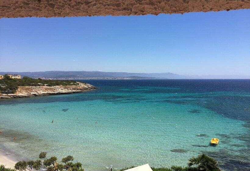 اتاق کلاسیک سه تخته, Punta Negra