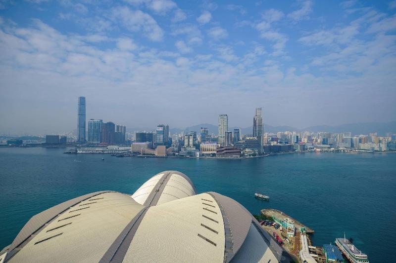 سوییت اجرایی, Renaissance Hong Kong Harbour View