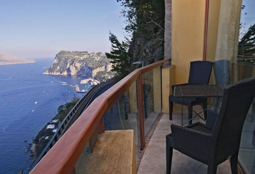 اتاق لوکس با چشم‌انداز دریا, San Michele