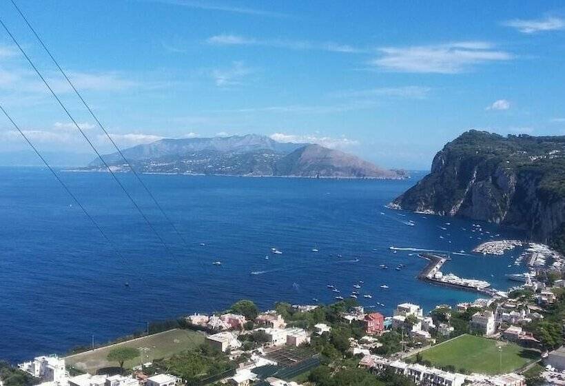 غرفة سوبيريور مطلّة علي البحر, San Michele