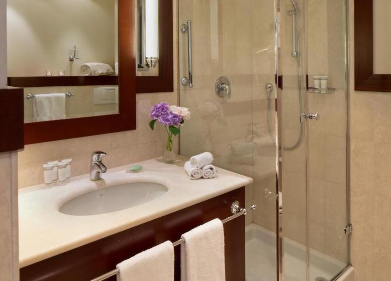 اتاق لوکس سه تخته, Starhotels Excelsior