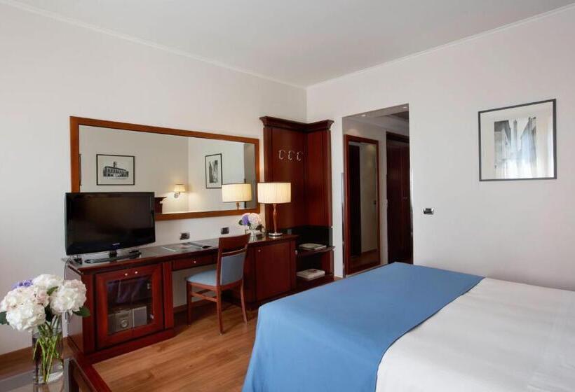 سوییت جونیور, Starhotels Excelsior