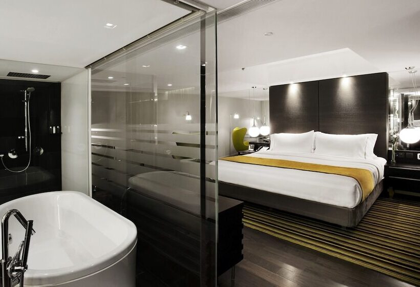 Suite, The Mira Hong Kong