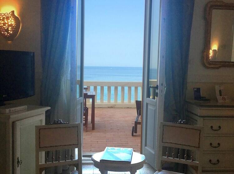 اتاق استاندارد با بالکن و چشم‌انداز دریا, Villa Las Tronas Hotel & Spa