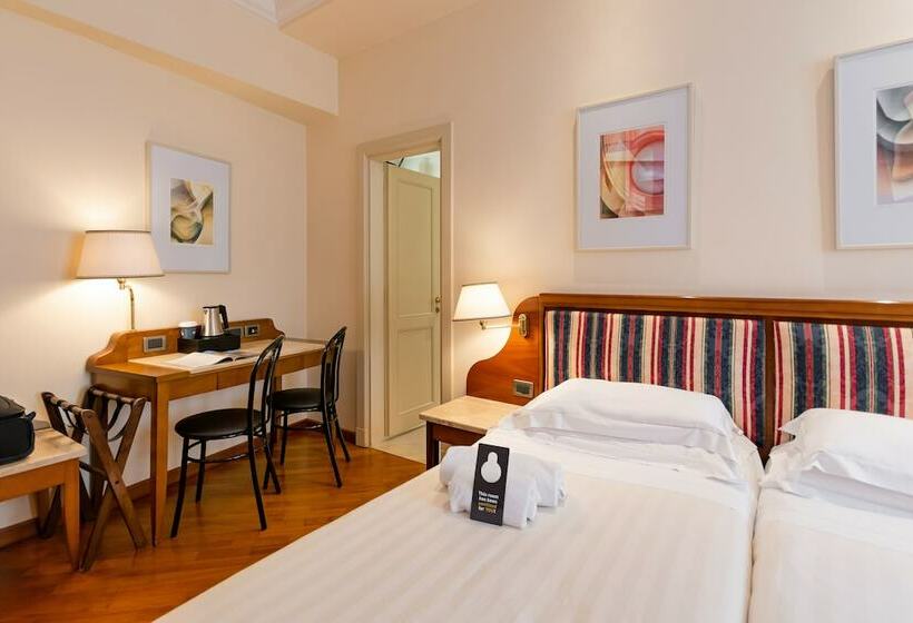 اتاق استاندارد سه نفره, B&b Hotel Firenze Laurus Al Duomo