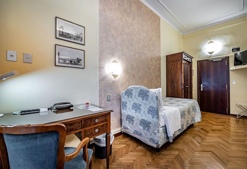 Standard Single Room, Alessandra