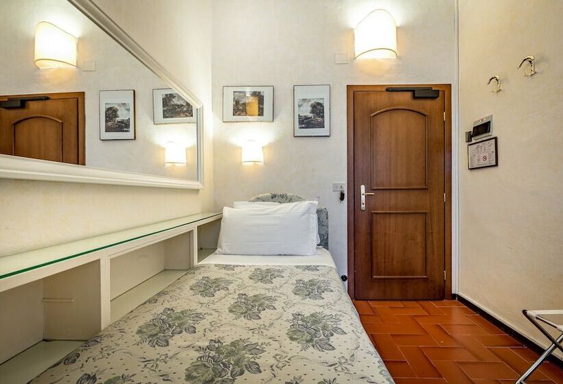 Standard Single Room, Alessandra