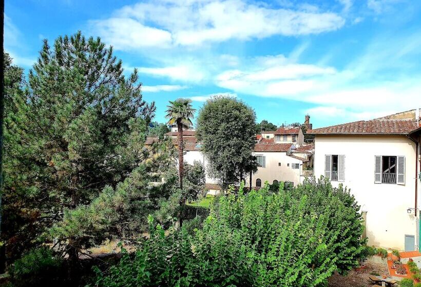 Luxuszimmer mit Gartenblick, Annalena