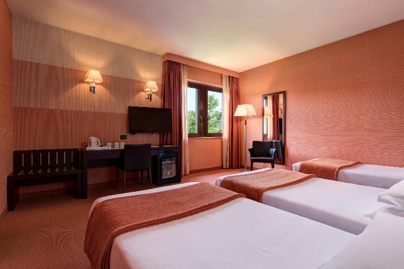 Standard Triple Room, Best Western Gorizia Palace