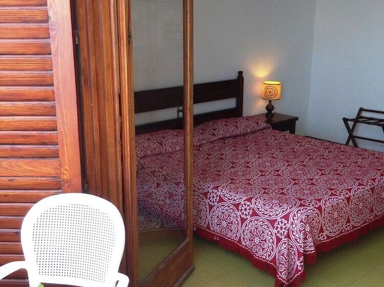 Superior Room, Carasco