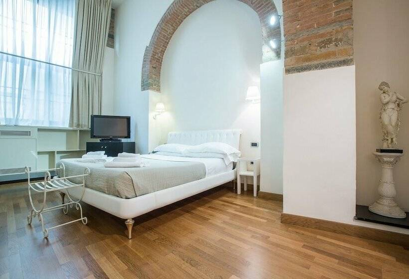 سوییت جونیور, Relais Hotel Centrale Dimora Storica