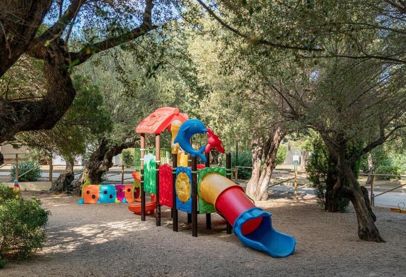 اتاق سوپریور سه تخته, Club Esse Palmasera