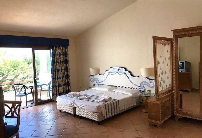 اتاق سوپریور سه تخته, Club Esse Palmasera