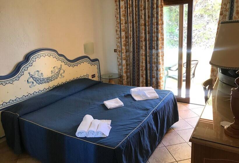 اتاق استاندارد چهار تخته, Club Esse Palmasera