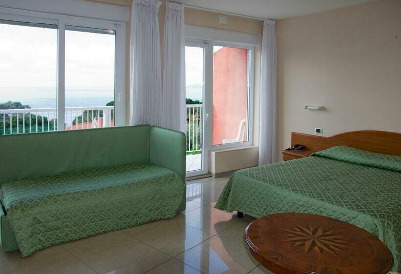 Triple Room Sea View, Cristallo