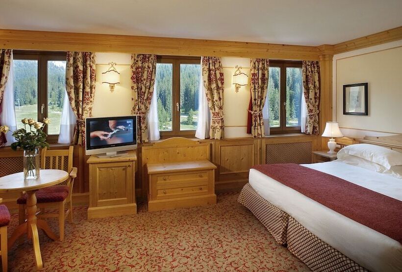 Deluxe Room, Golf  Campiglio