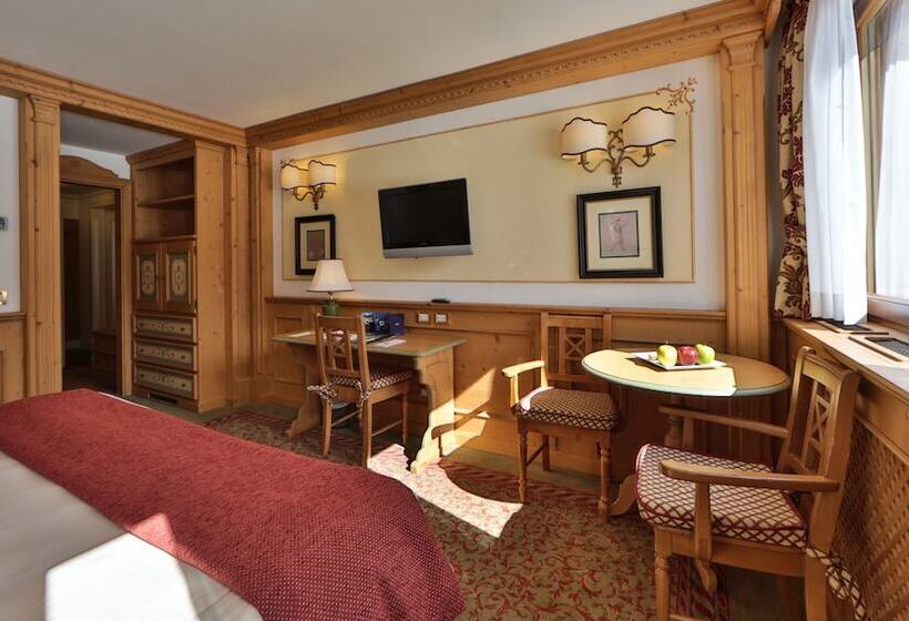 Deluxe Room, Golf  Campiglio