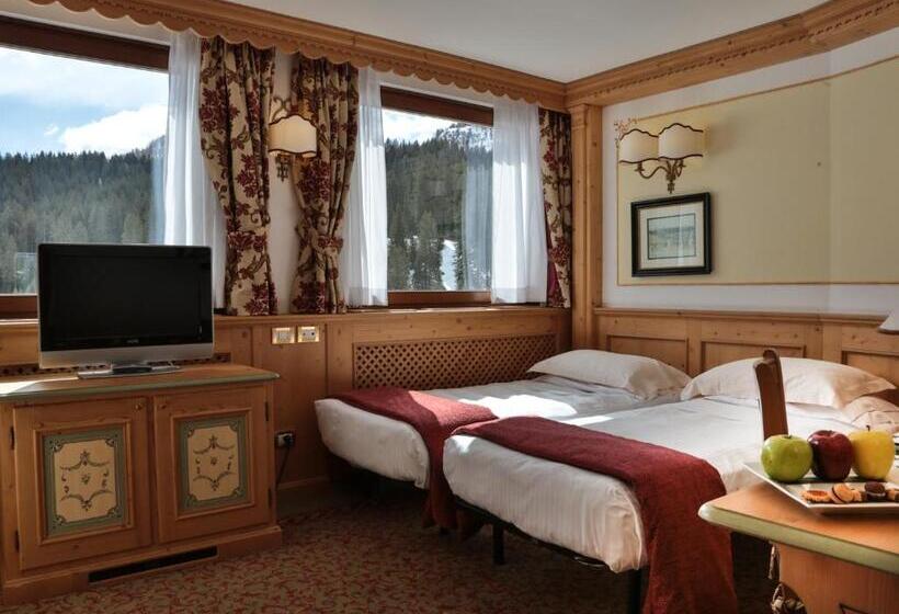 اتاق خانوادگی, Th Madonna Di Campiglio | Golf