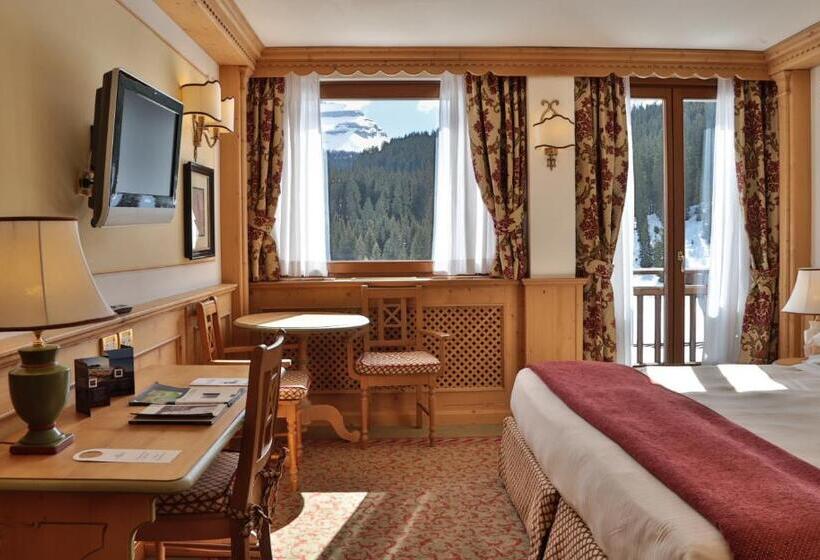 اتاق اجرایی سه نفره, Th Madonna Di Campiglio | Golf