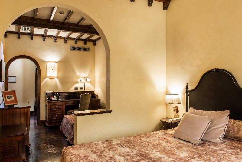 اتاق کلاسیک سه تخته, Grand Hotel Baglioni