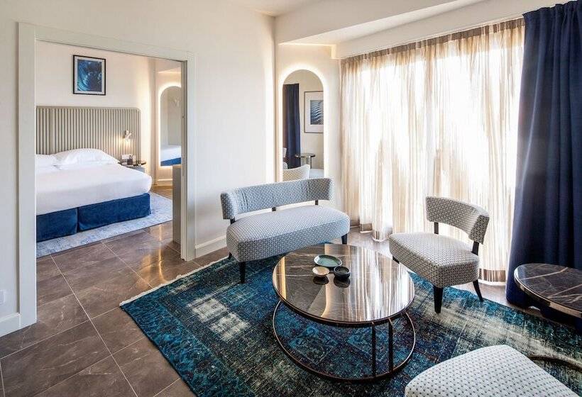 سوییت با چشم‌انداز دریا, Grand Hotel Diana Majestic