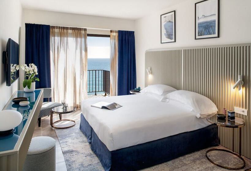 اتاق سوپریور با چشم‌انداز دریا, Grand Hotel Diana Majestic