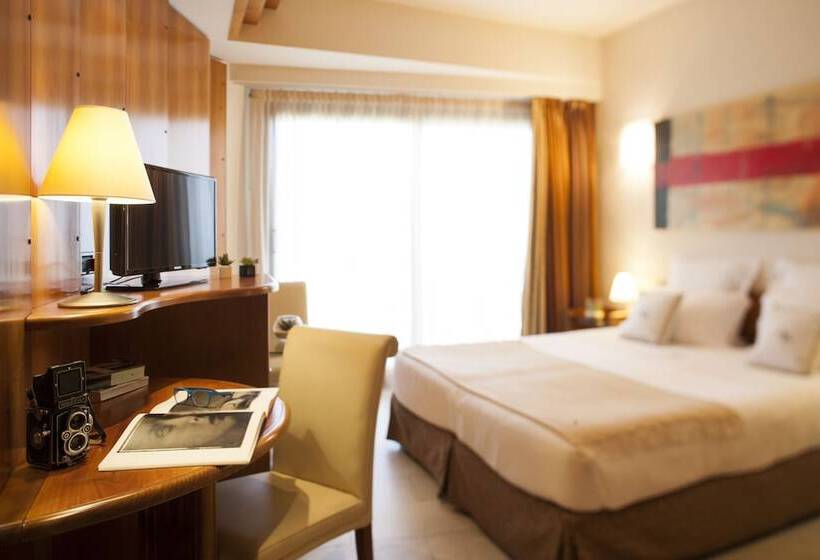 اتاق اجرایی با چشم‌انداز دریا, Grand Hotel Diana Majestic