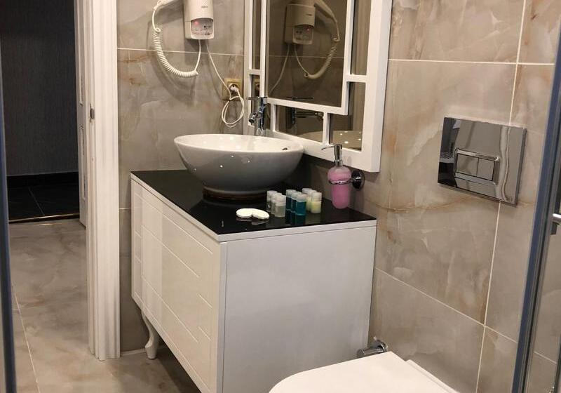 سوییت با چشم‌انداز دریا, Grand Hotel Diana Majestic
