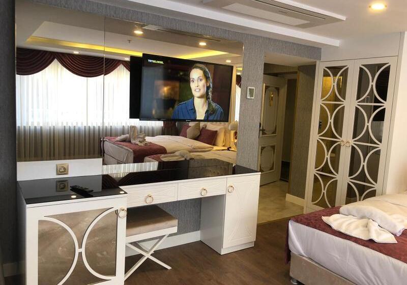 سوییت با چشم‌انداز دریا, Grand Hotel Diana Majestic