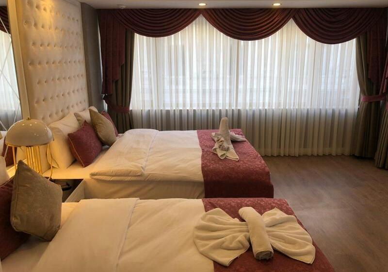سوییت با چشم‌انداز دریا, Grand Hotel Diana Majestic