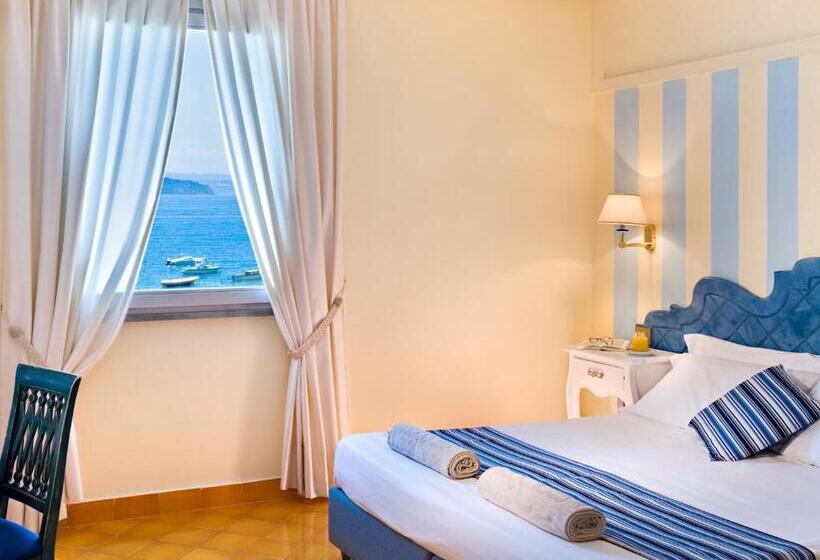 اتاق استاندارد با چشم‌انداز دریا, Mare Blu Terme
