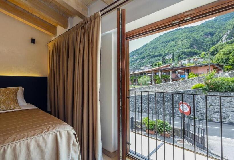 Deluxe Room, Meandro   Lake View